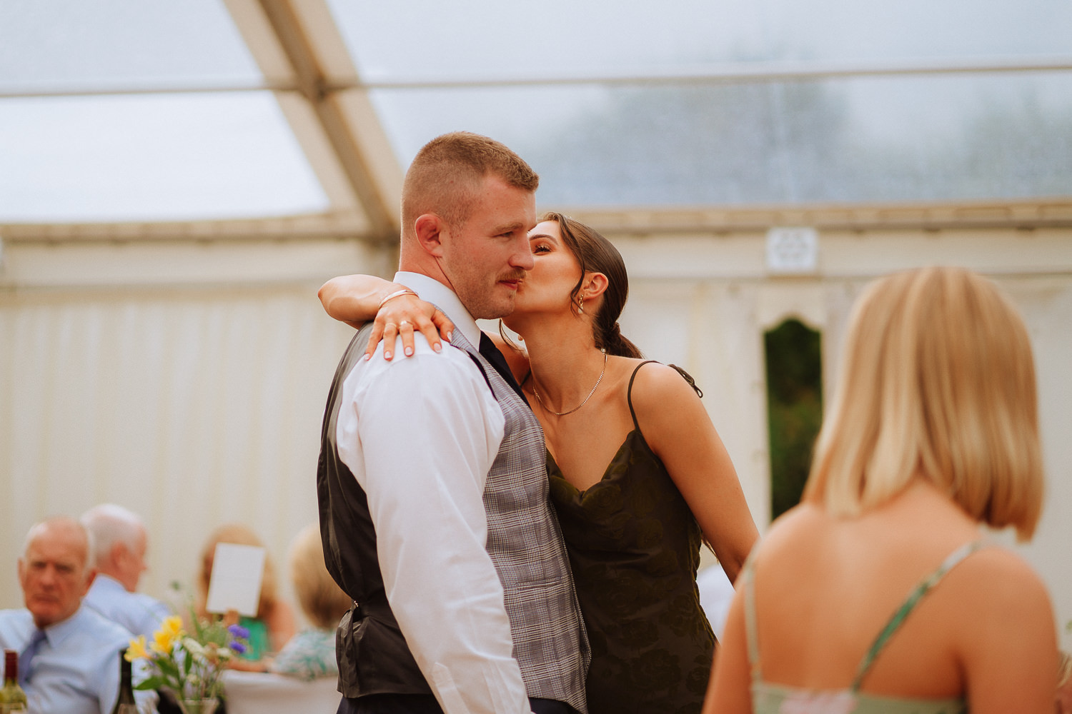 FAMILY HOME FARM WEDDING PHOTOGRAPHY LLANTWIT MAJOR 021 FAMILY HOME FARM WEDDING PHOTOGRAPHY LLANTWIT MAJOR 021